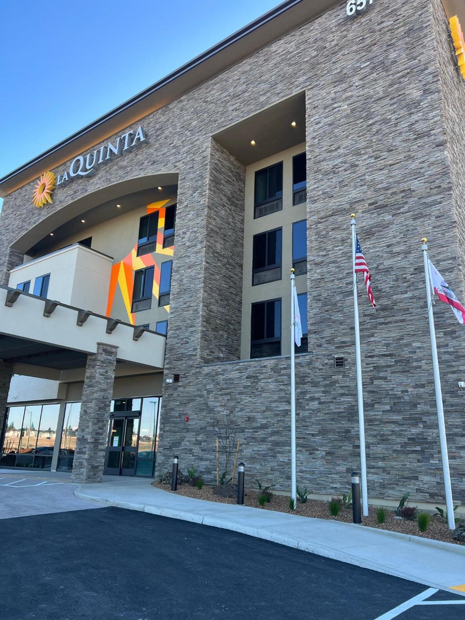 La Quinta Inn And Suites By Wyndham لينكون المظهر الخارجي الصورة