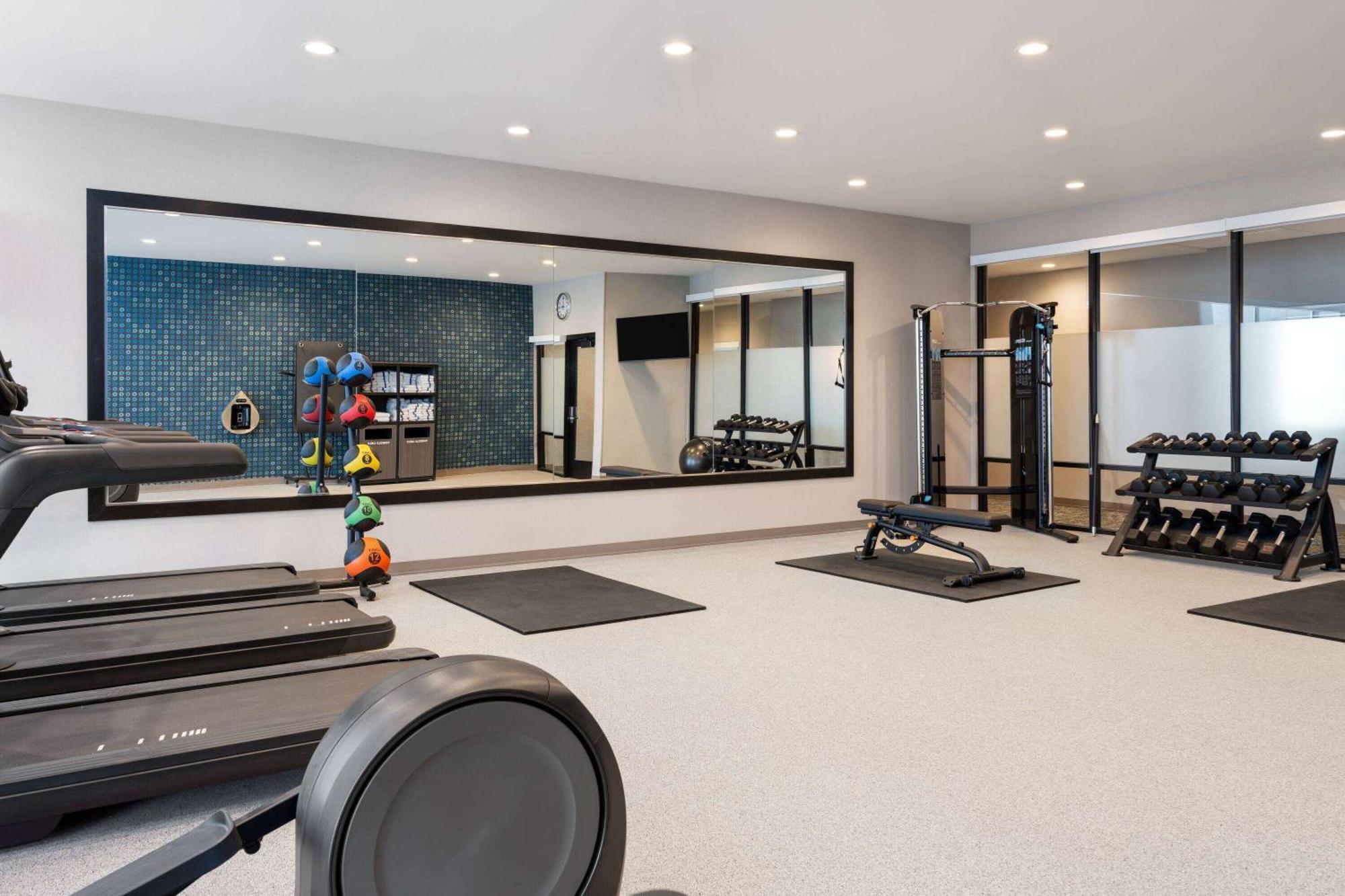 La Quinta Inn And Suites By Wyndham لينكون المظهر الخارجي الصورة